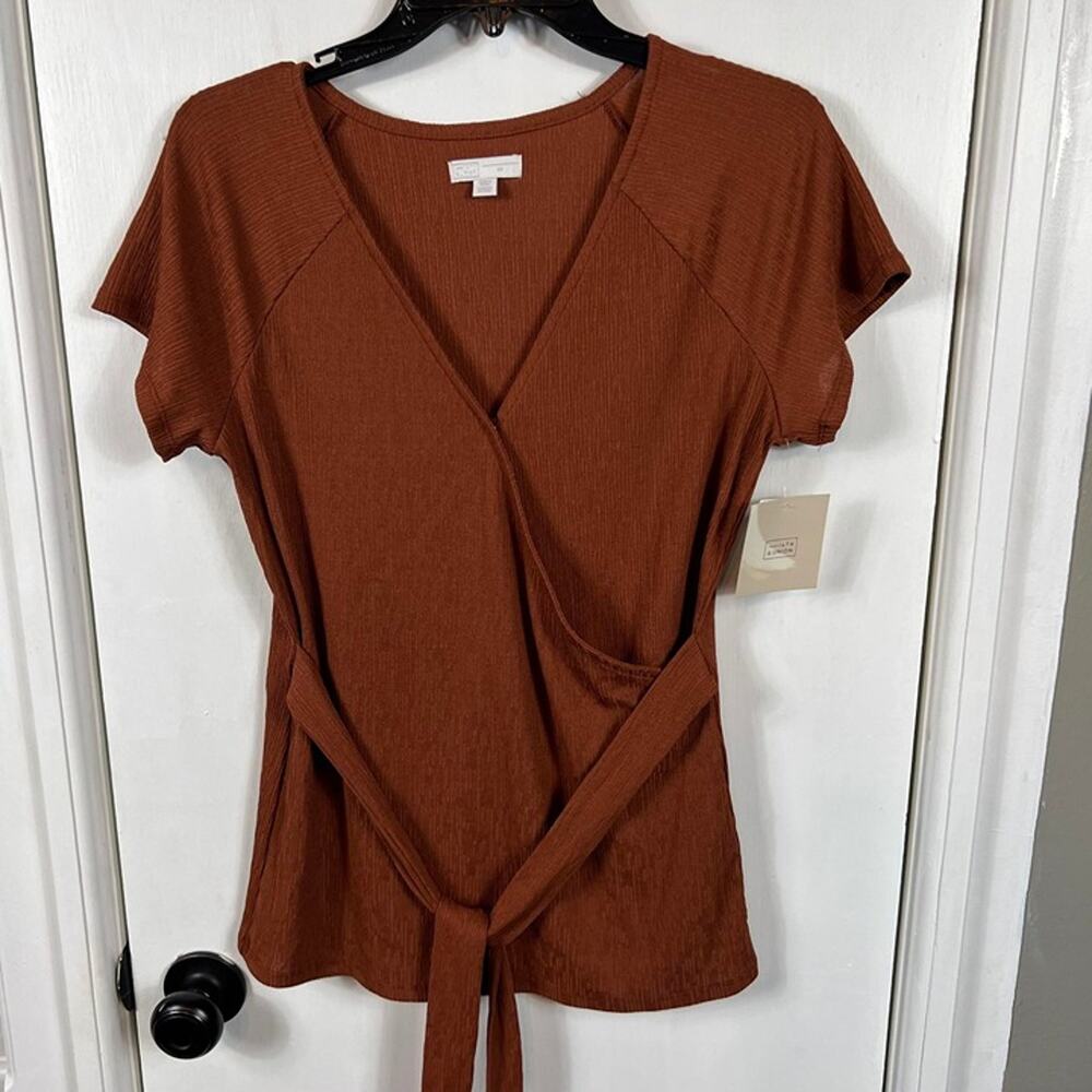 14th & Union Rust Sequoia Textured Shortsleeve Faux Wrap Top